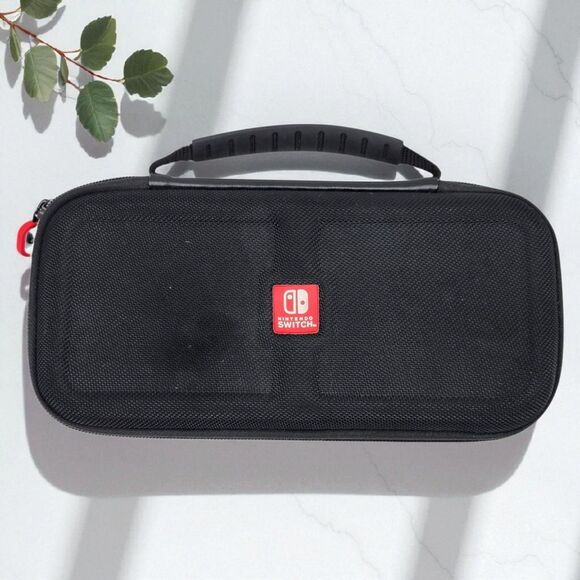 Nintendo Switch Game Deluxe Travel Carry Case Hard Shell Black - Picture 1 of 11